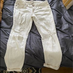 Mudd size 7. Off white skinny jeans.